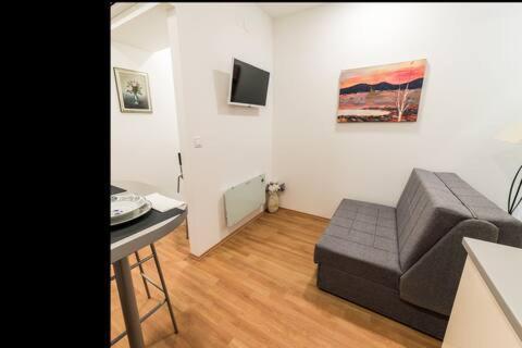 F12 Apartments ซาเกร็บ ภายนอก รูปภาพ