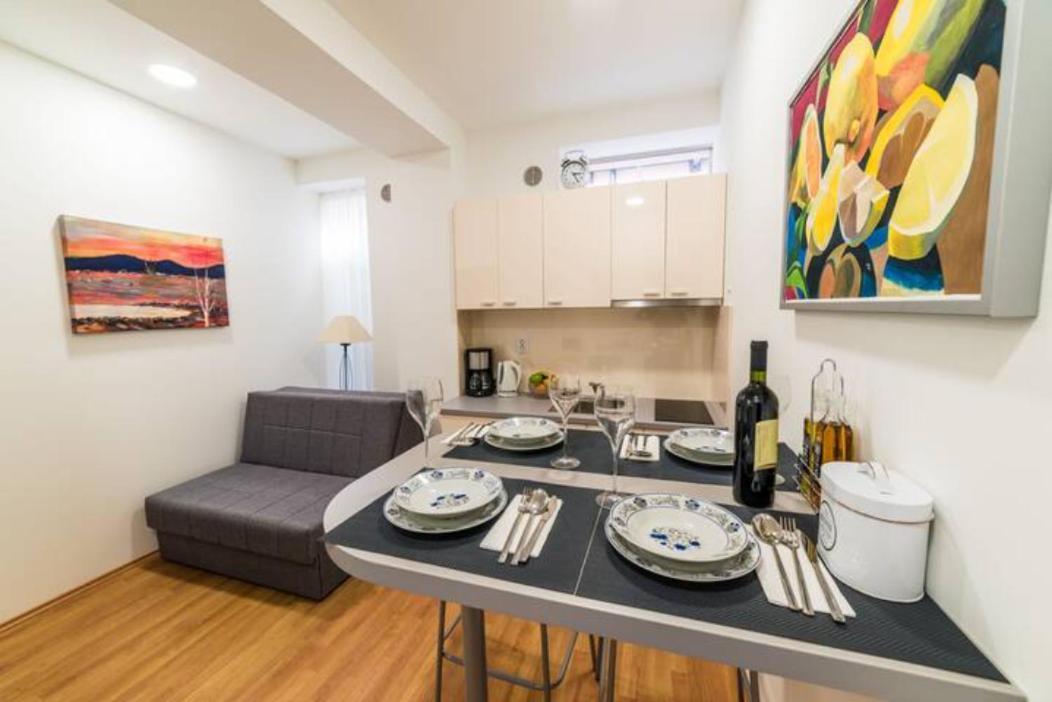 F12 Apartments ซาเกร็บ ภายนอก รูปภาพ